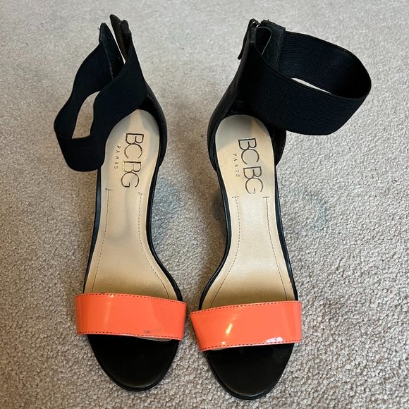 BCBG - Black Elastic Ankle Strap Heels with Neon Coral Toe - Size 7.5 - Picture 1 of 2
